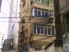 南城仓 南北通透,采光好 近地铁 中间楼层