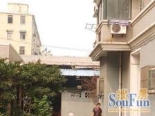 新出南北大两房 送三十平天井 房东诚意置换 看房随时