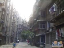 洪都中大道18号商苑小区 南北通透,采光好 视野好,诚心出售