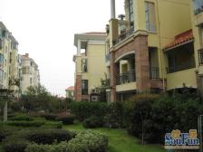 精装复试顶楼,配套齐,采光好,通透多房的好房源。