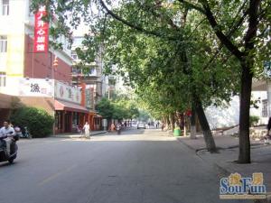 永外正街南北通透,采光好装修好,环镜优美近地铁视野好,诚心出售