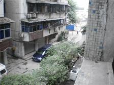 昭华大厦 3室1厅 东