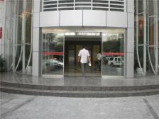 石桥铺 西部商城 一室一厅 精装修 带DU书 懂的来