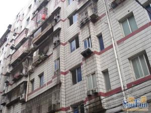 高新住宅小区南北通透,采光好装修好,环镜优美视野好,诚心出售