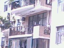 新田绿洲 南北通透,采光好 装修好,环镜优美 中间楼层