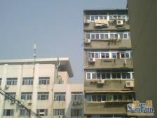 一附院旁 有院子可以停车 交通便利 出门就是地铁口