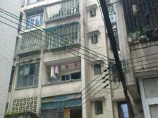 正规两室采光好,出门就是商圈。
