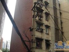 近商圈 一楼带独立小花园 证在手 诚心出售