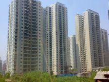 华夏城一区 地段好 精装修 保持干净 房子视野开阔