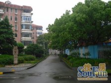 此房满五,税少,采光好,南北房,日常生活方便