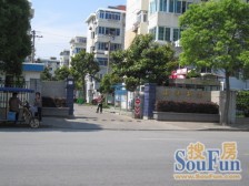 22线+35f直达上海南站+城市沙滩景区