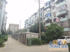 此房满五税费少,近地铁,全明户型,格局好,看房方便