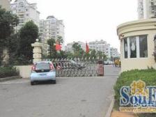 此房满五唯一 户型方正 格局好 得房率高 全天采光。