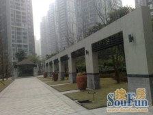 鲁能星城十二街区,看体育公园,住家安静,三房二卫