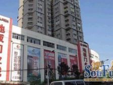 近轻轨站的优质正规一室一厅出售