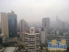 东方巴塞,装修一房,楼下就是轻轨口,交通方便。