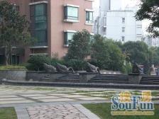 长岛高区电梯3房,位置好,采光棒