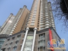 鸿业豪庭 近地铁公园 大半圆形落地玻璃景观窗 好正啊