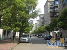 织带厂宿舍 南北通透,采光好 装修好,环镜优美 近地铁 视野好,诚心出售