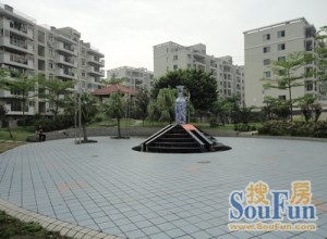 江滨锦城3室2厅南