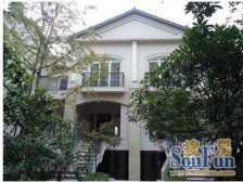 龙湖联排中户 客厅朝南 无房产税 前后花园 双车位