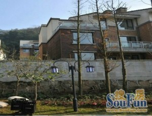 天下青城D区 1室1厅 西南