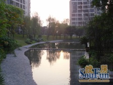 南坪东路福利社 楼梯房,两室一厅,简单装修