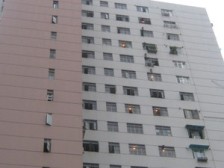 电梯房两室户朝西,业主诚意出售