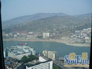 顺江大道万景风情别院三房35万