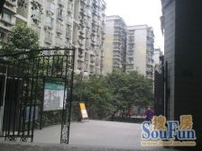 本房位于杨家坪燃气公司旁,出现方便,生活配套齐全
