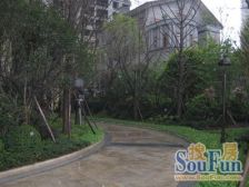 这一套装修三居室很不错,户型方正采好,一起看看吧
