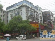 满五唯一,带落地阳台正规一居室,可以拎包即住