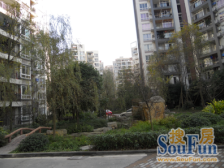 出入方便,交通便利,小区停车也方便