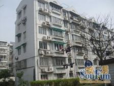 一梯两户,主卧朝南,厨卫朝北,小区中心位置,非底楼房,居家装修,装修齐全,得房率高