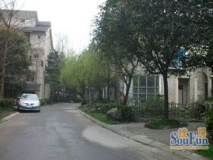美都华庭4室2厅东南