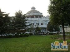 一梯两户,繁华地段,大开间,居家装修,采光充足