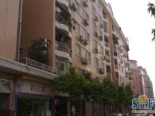 城区4房,格局方正,已经加装电梯