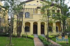 凤凰栖岸 4室1厅 南