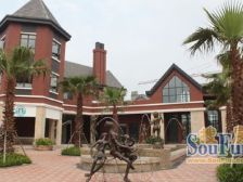 大学城 融城华府五房188万