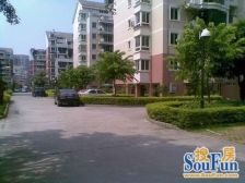 复式楼双入户,居家六房带露台,视野好