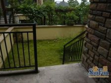 精装联排端户,带花园,带车位,特色装修风格。