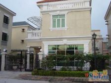 玫瑰花园一楼三房出售 有私家大院