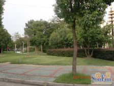 近金山卫22号线 邻百联和万达 好楼层 配套成熟