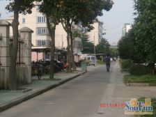满五,近百联楼层采光好,小区有配游乐设施,交通方便