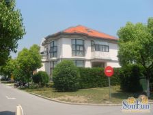 南向采光好 交通便利 低密度社区 中间楼层采光好100平米