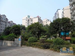 金盆岭理工大学白沙花园顶楼复式带露台.精装拎包