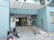 徐家汇内环边电梯2房户型方正面积近地铁宜山路站