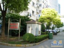 近地铁、精装修、5楼顶复、阁楼层高跟一楼一样高