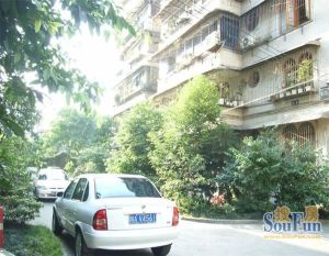大慈寺路30号3室1厅南南