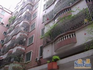 房子满五唯一。配套完善 生活方便~公园空气清新~